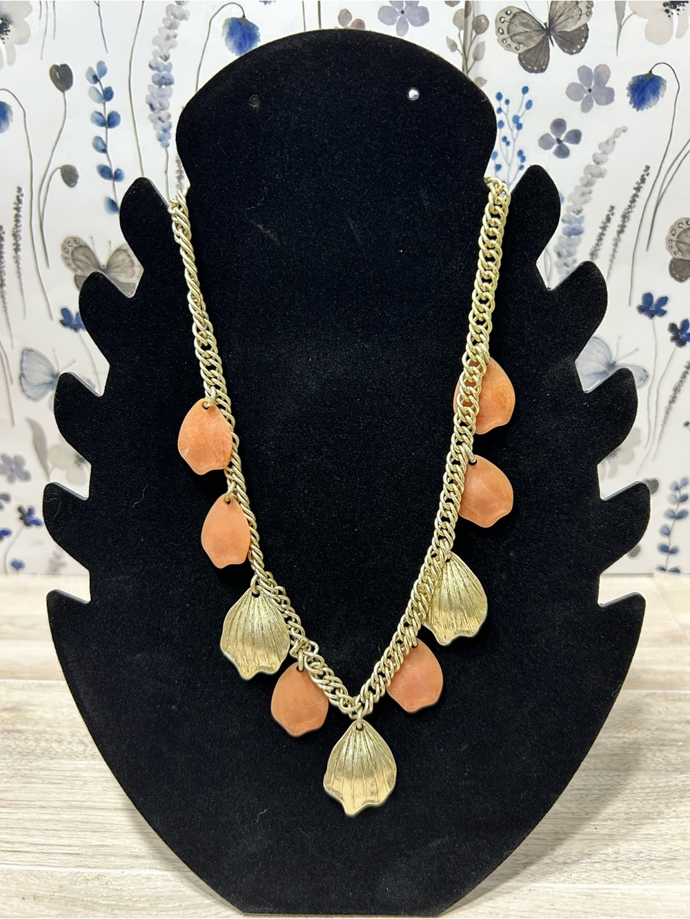 Gold Tone Peach Coral Petal Charm Statement Necklace Clover Tag
